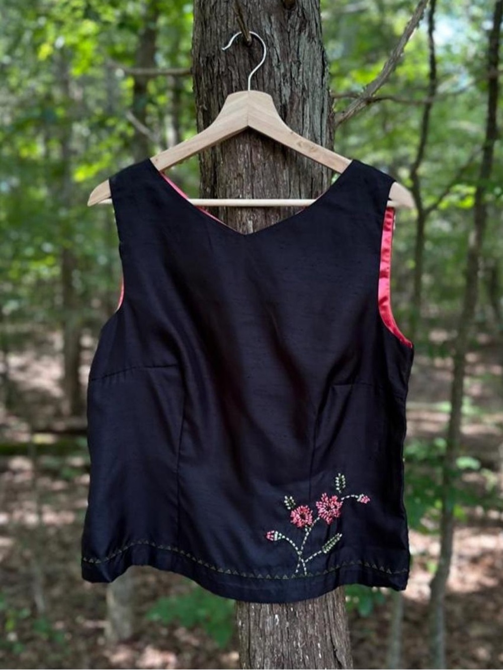 Vintage 1990s Black Sleeveless Embroidered Women's Top with Pink Accents